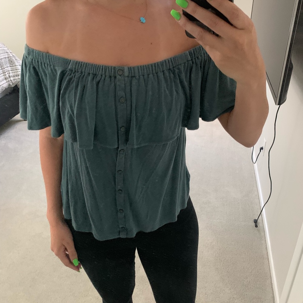 GREEN AMERICAN EAGLE OFF SHOULDER TOP